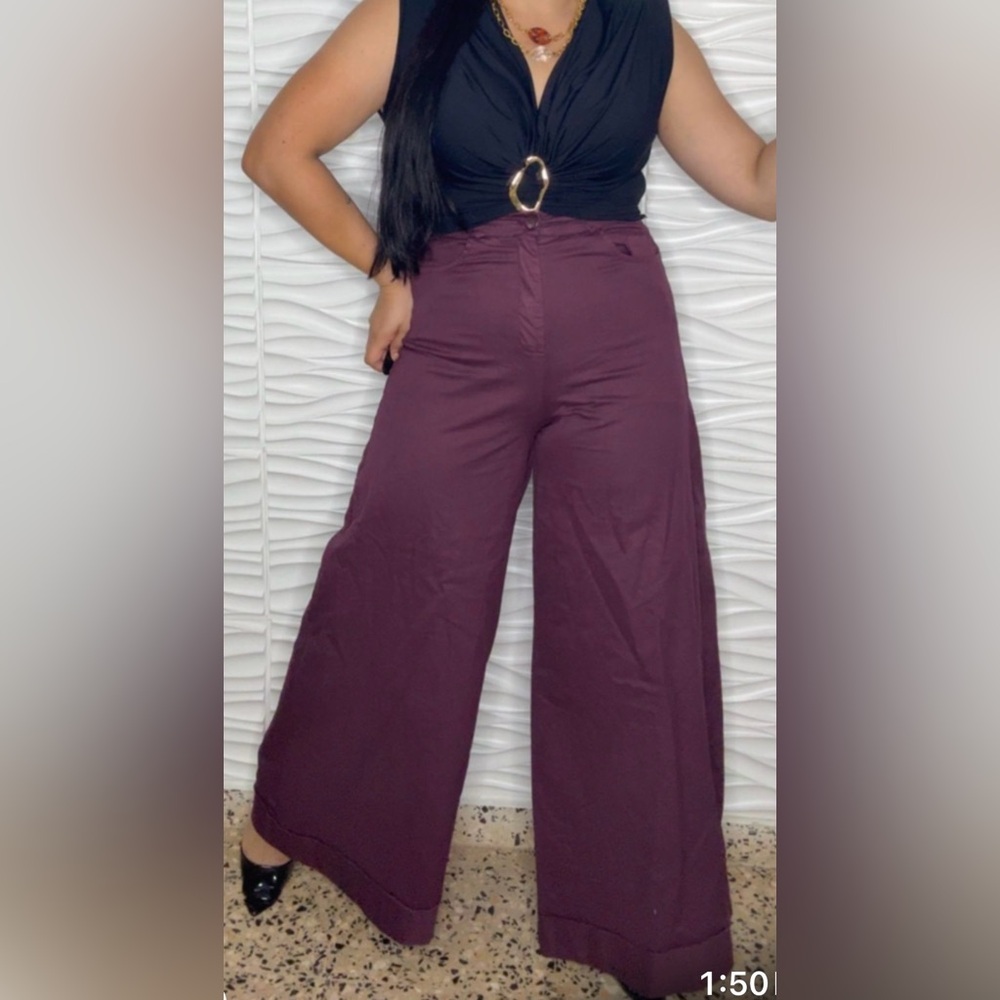 Chic Wide-Leg Burgundy Pants (Italian)